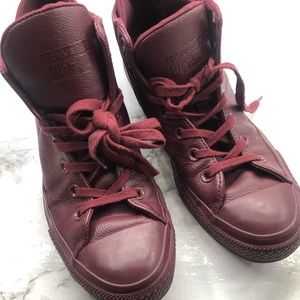 Maroon converse high top